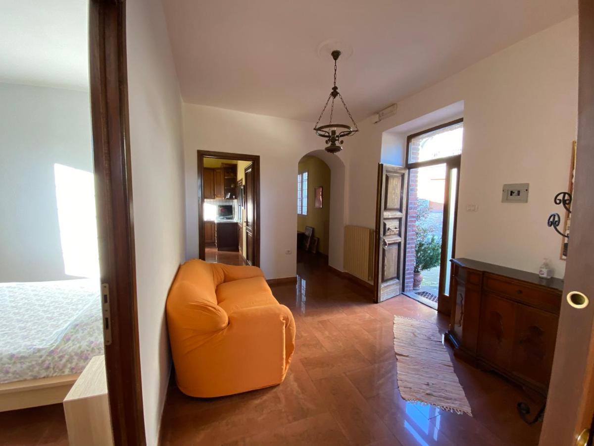 Casa Vacanze Nonna Nella Villafranca in Lunigiana Esterno foto