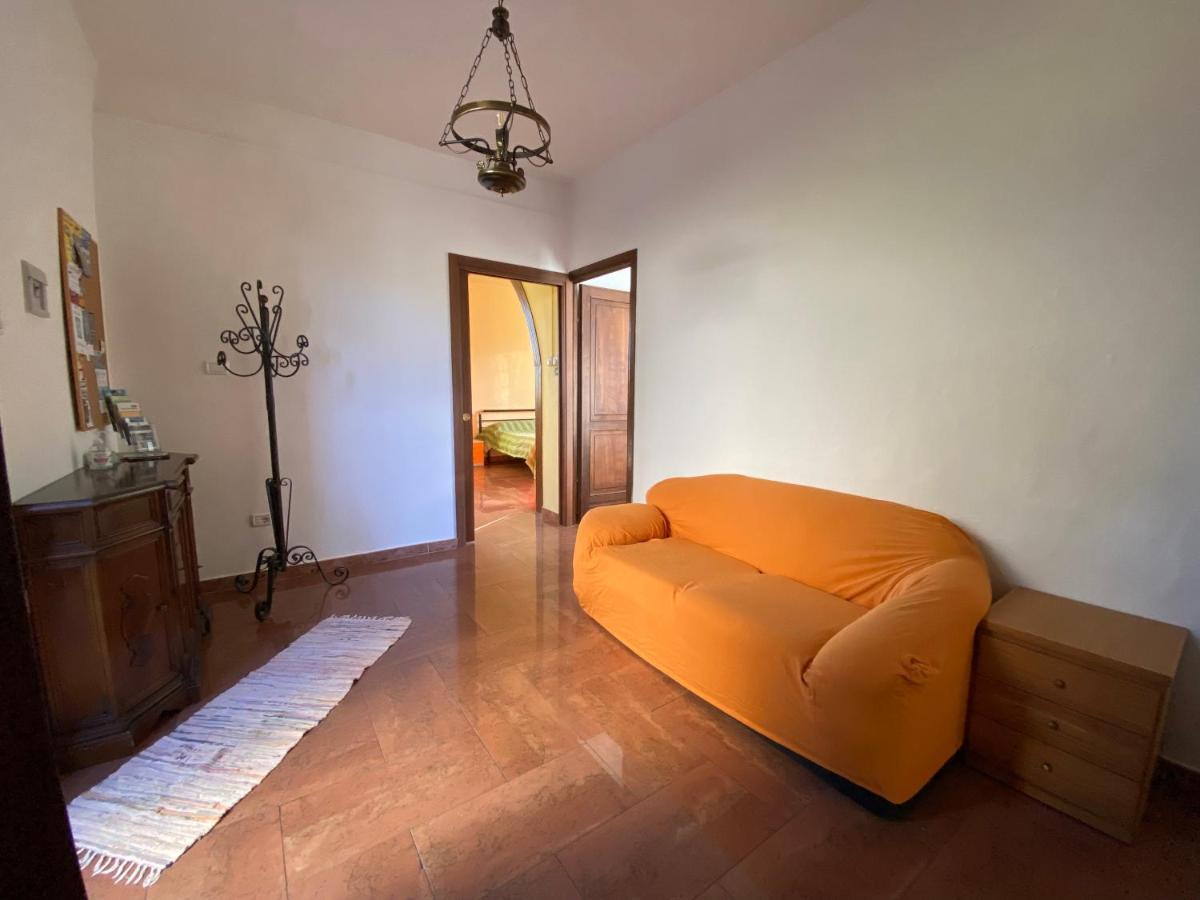 Casa Vacanze Nonna Nella Villafranca in Lunigiana Esterno foto