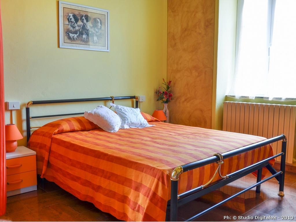 Casa Vacanze Nonna Nella Villafranca in Lunigiana Camera foto