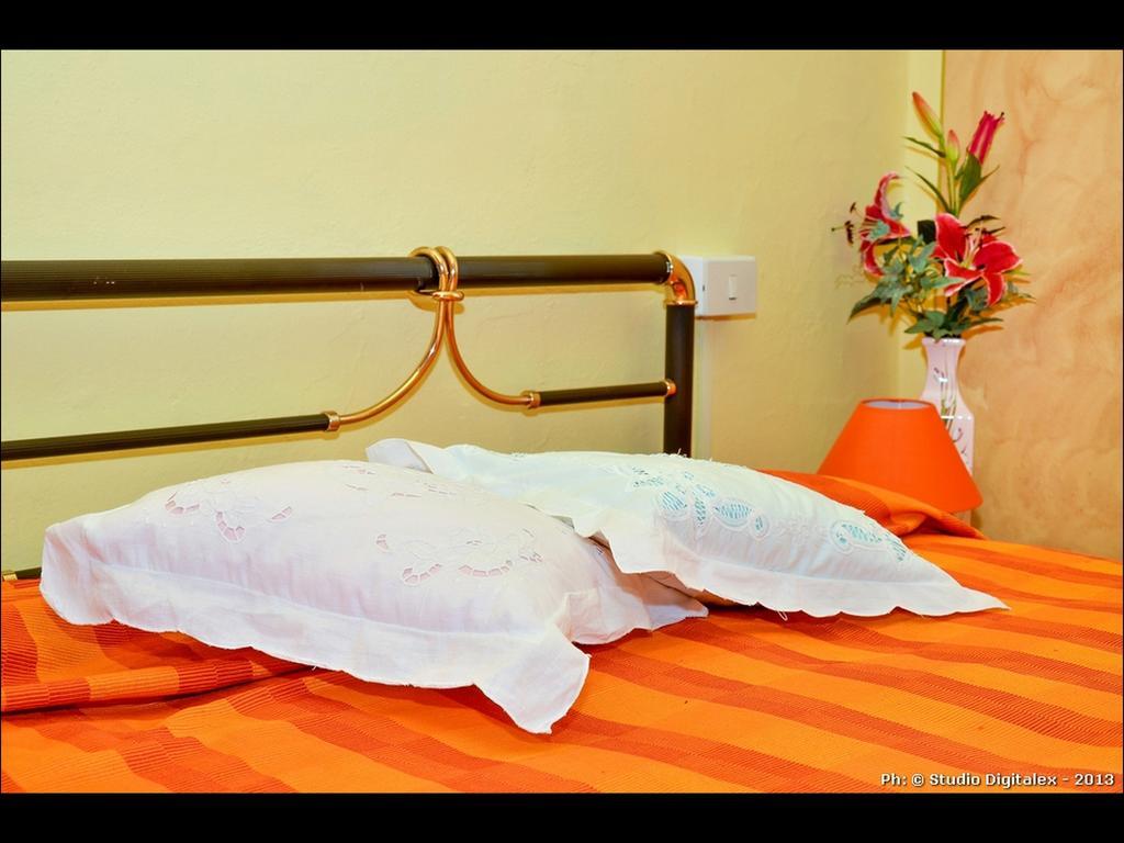 Casa Vacanze Nonna Nella Villafranca in Lunigiana Camera foto