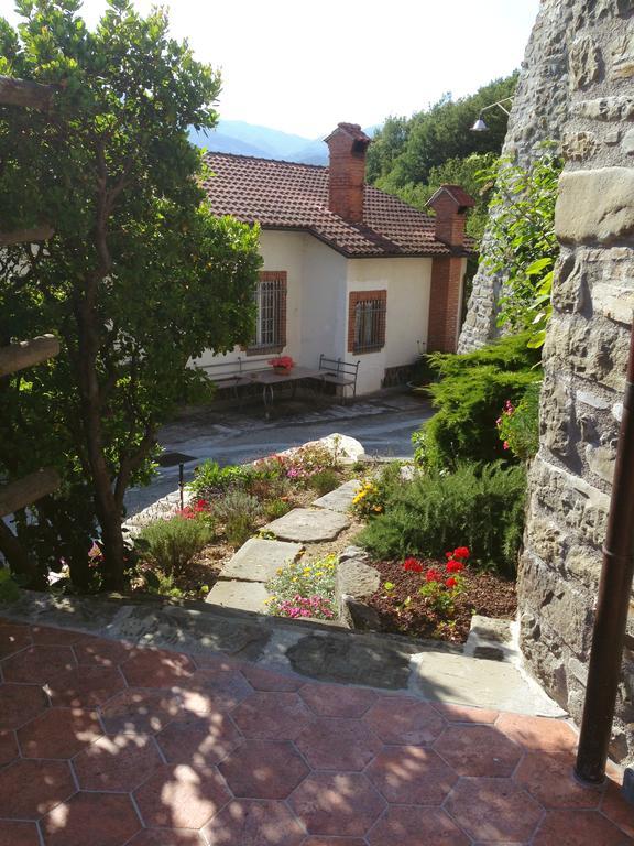 Casa Vacanze Nonna Nella Villafranca in Lunigiana Esterno foto